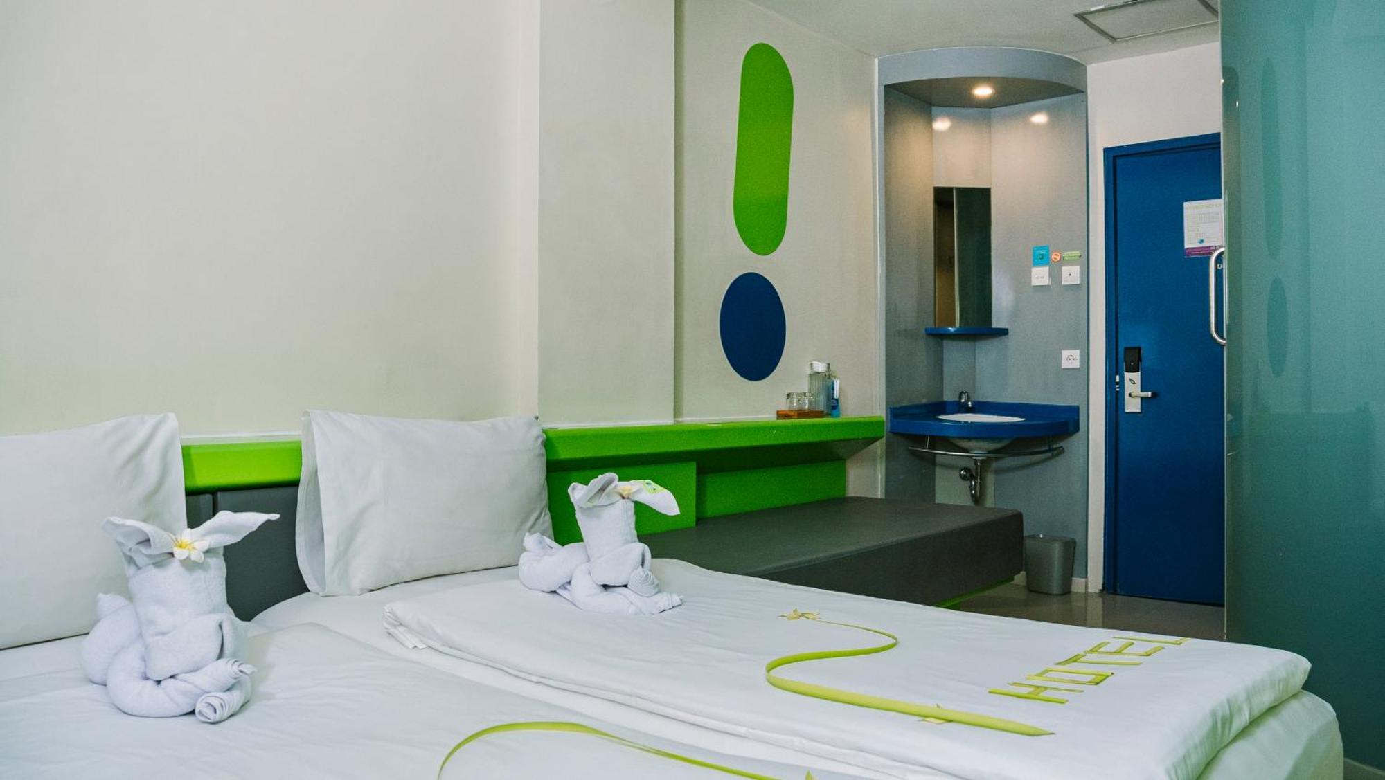 POP! Hotel Kuta Beach Exterior foto