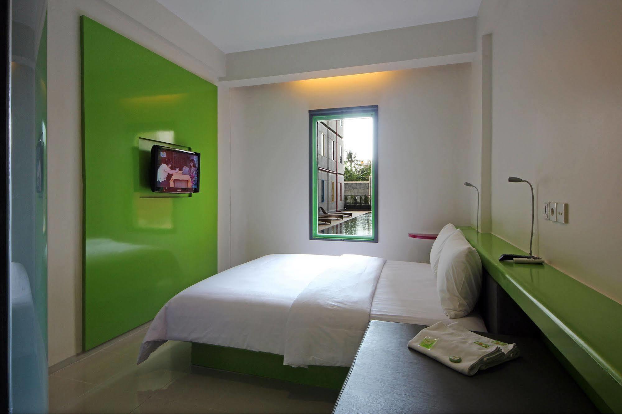 POP! Hotel Kuta Beach Exterior foto